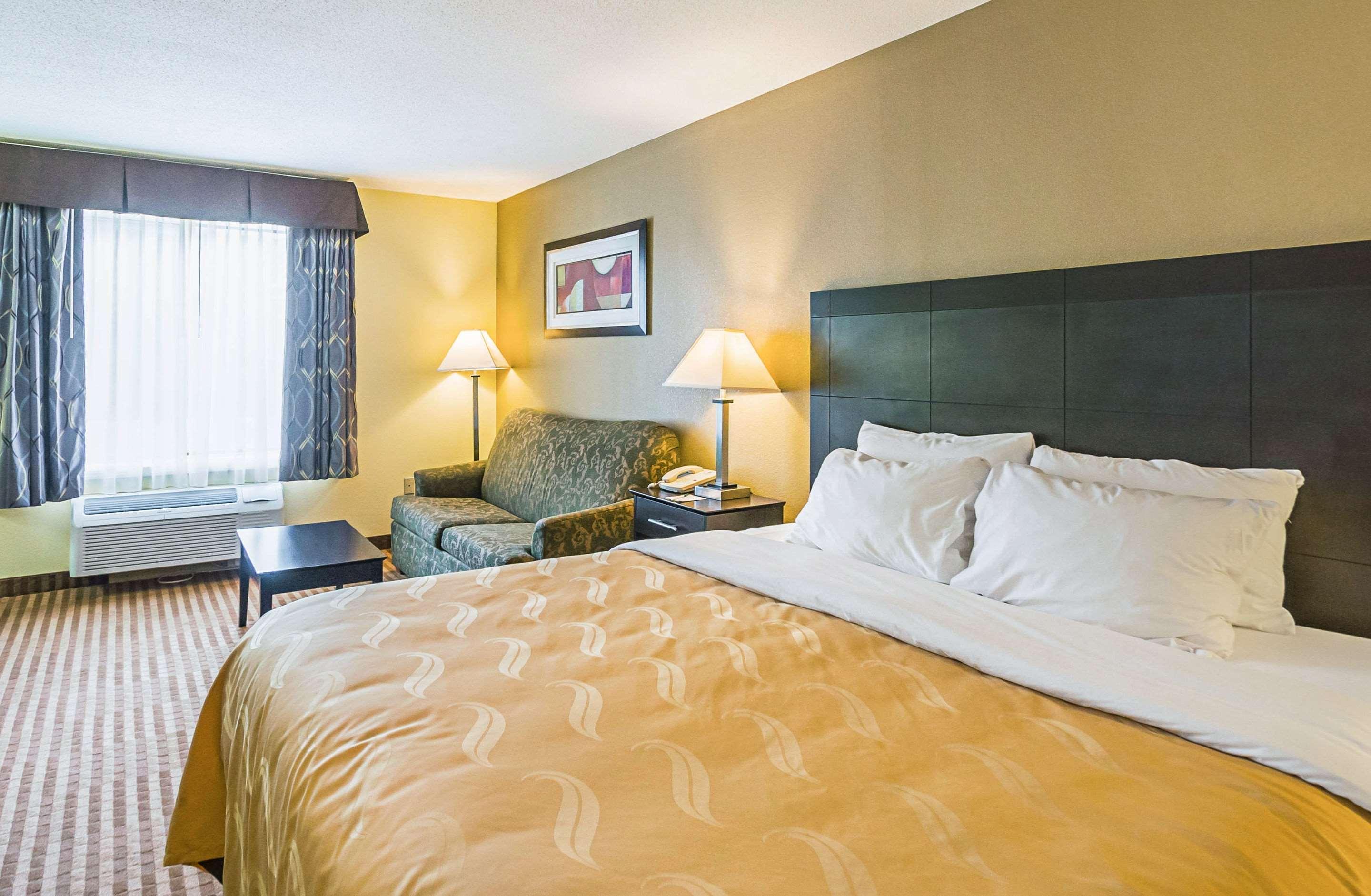 Quality Inn & Suites Frostburg-Cumberland Dış mekan fotoğraf