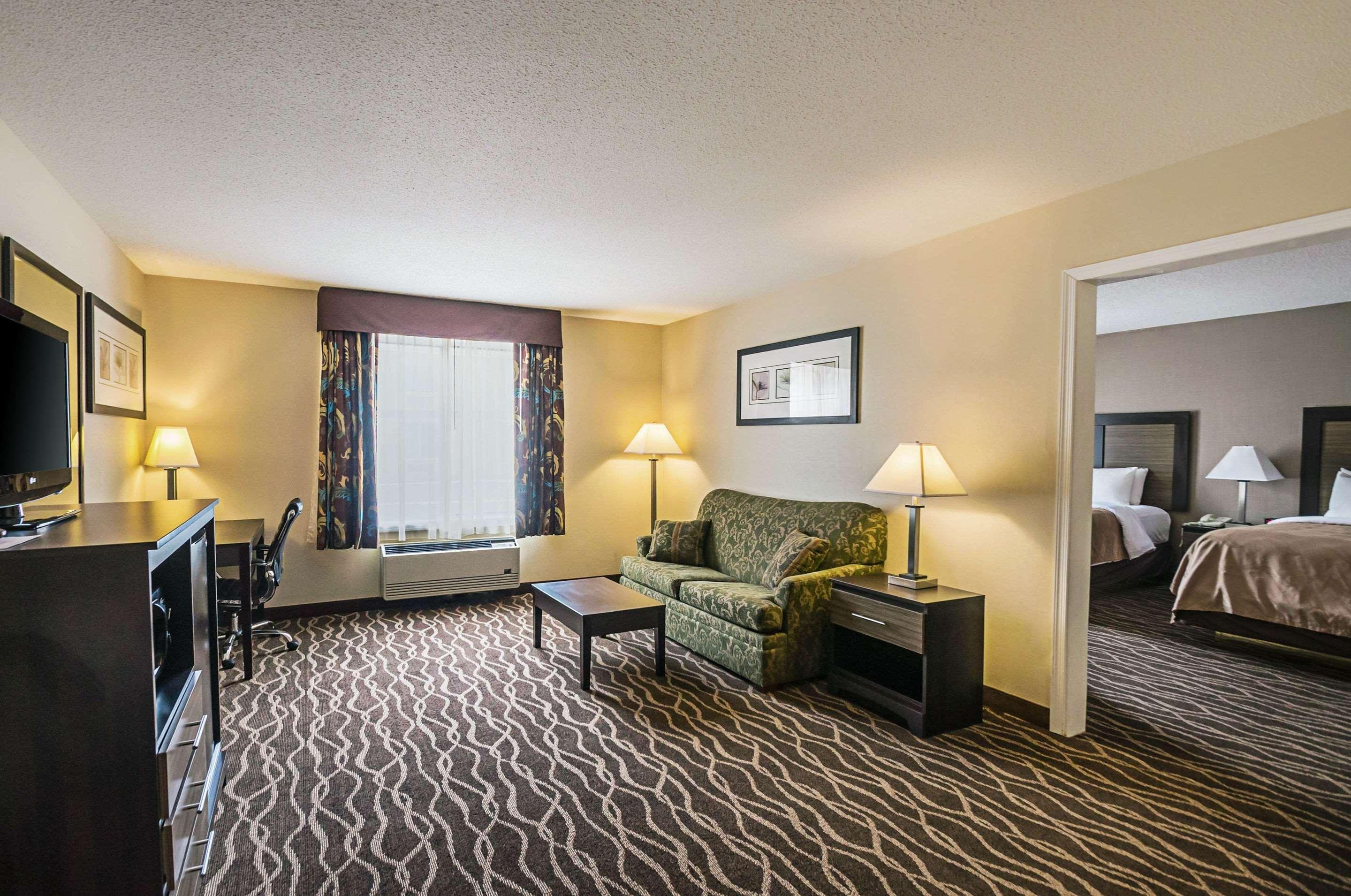 Quality Inn & Suites Frostburg-Cumberland Dış mekan fotoğraf